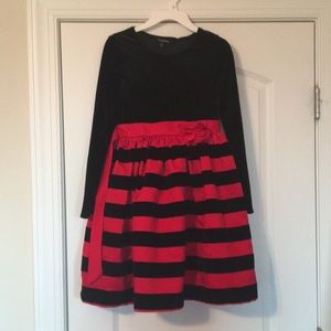 Red and black velvet kids dress.